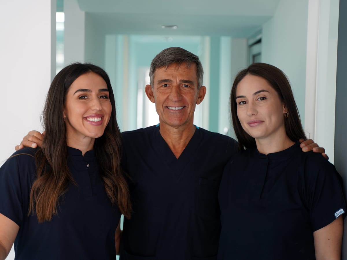 Тројцата доктори на Dental Excellence Group